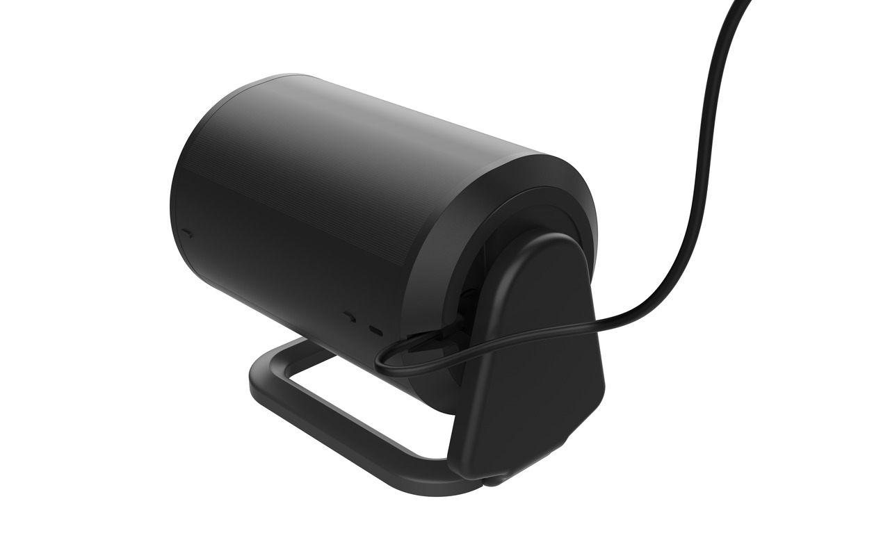 Ein schwarzer Sonos Era 100 verfügt über ein gleichfarbiges Kabel.